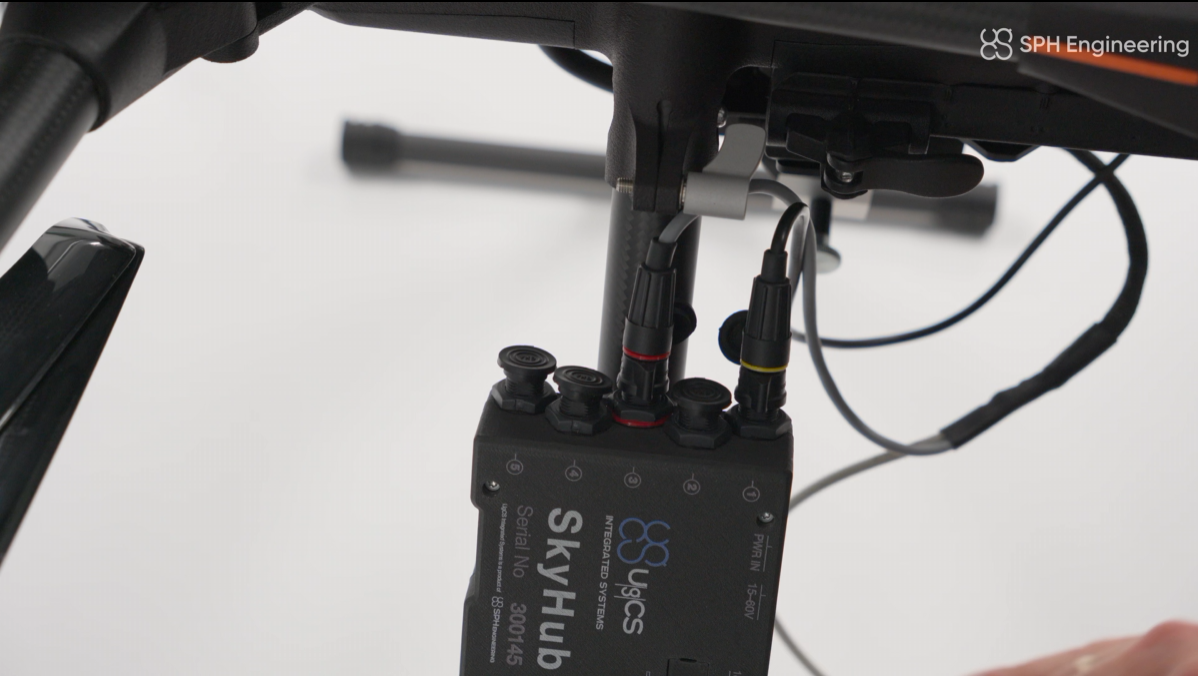 Red connector Drone link cable connector